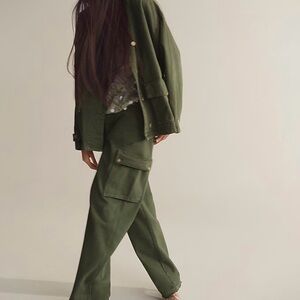 J Crew #bw526 re imagined Relaxed cargo pant in heavyweight twill Green Sz 29